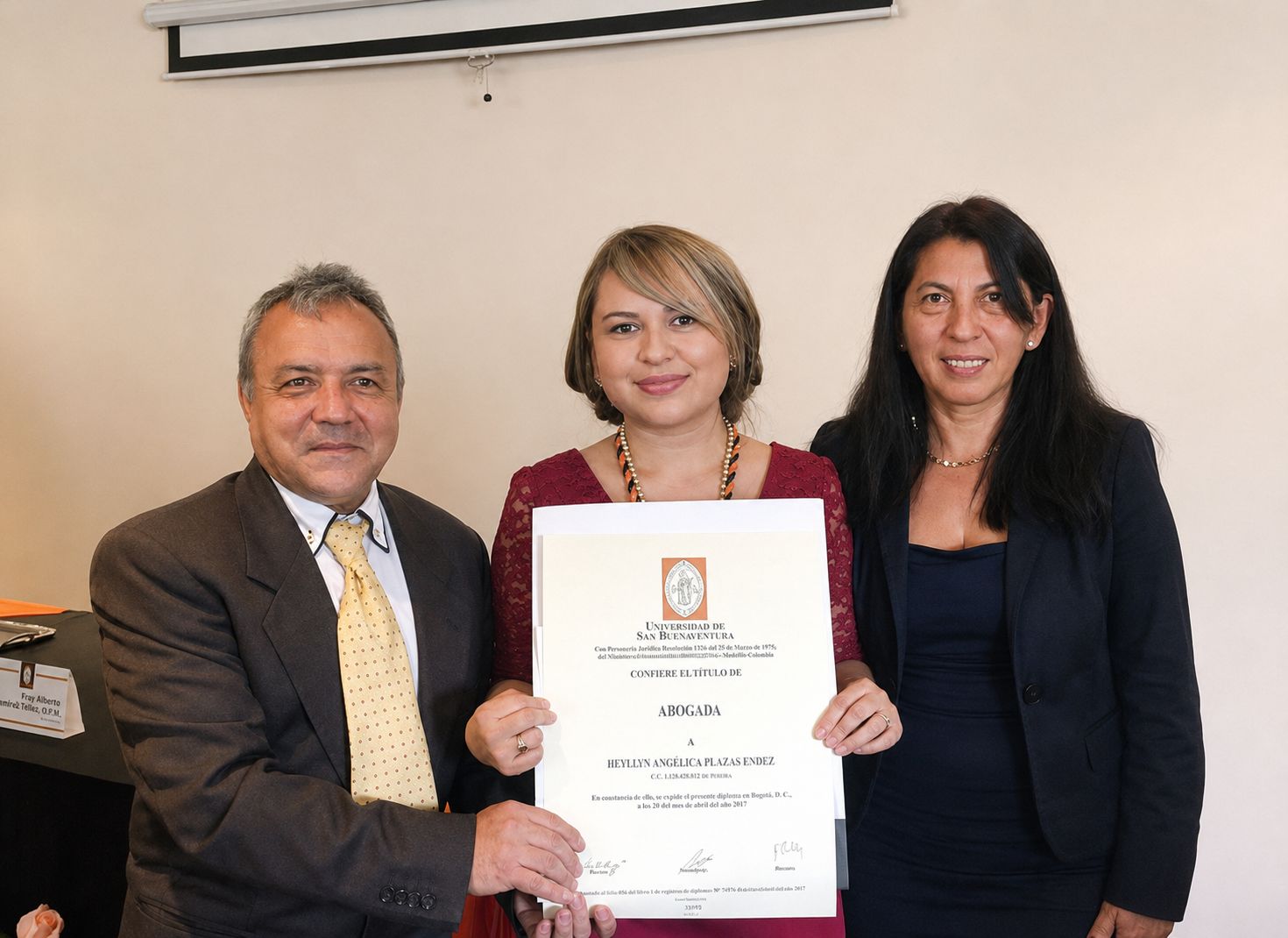 Graduación abogada de Angélika Plazas